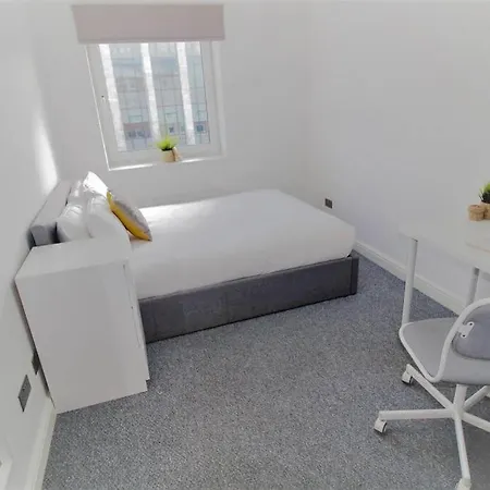3 Bed - Close To Centre, Lgi And Uni Of Leeds